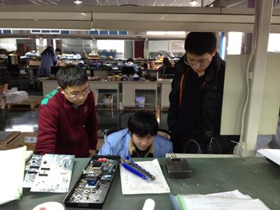 1493113353933939.jpg 2017-04-25新疆空管局开展射频技术培训 (1).jpg