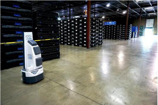 1503900888230274.jpg 2017-08-28美国公司推出基于RFID技术的库存盘点机器人 (1).jpg